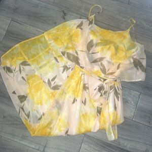 NWT GILLI YELLOW FLORAL MIDI DRESS